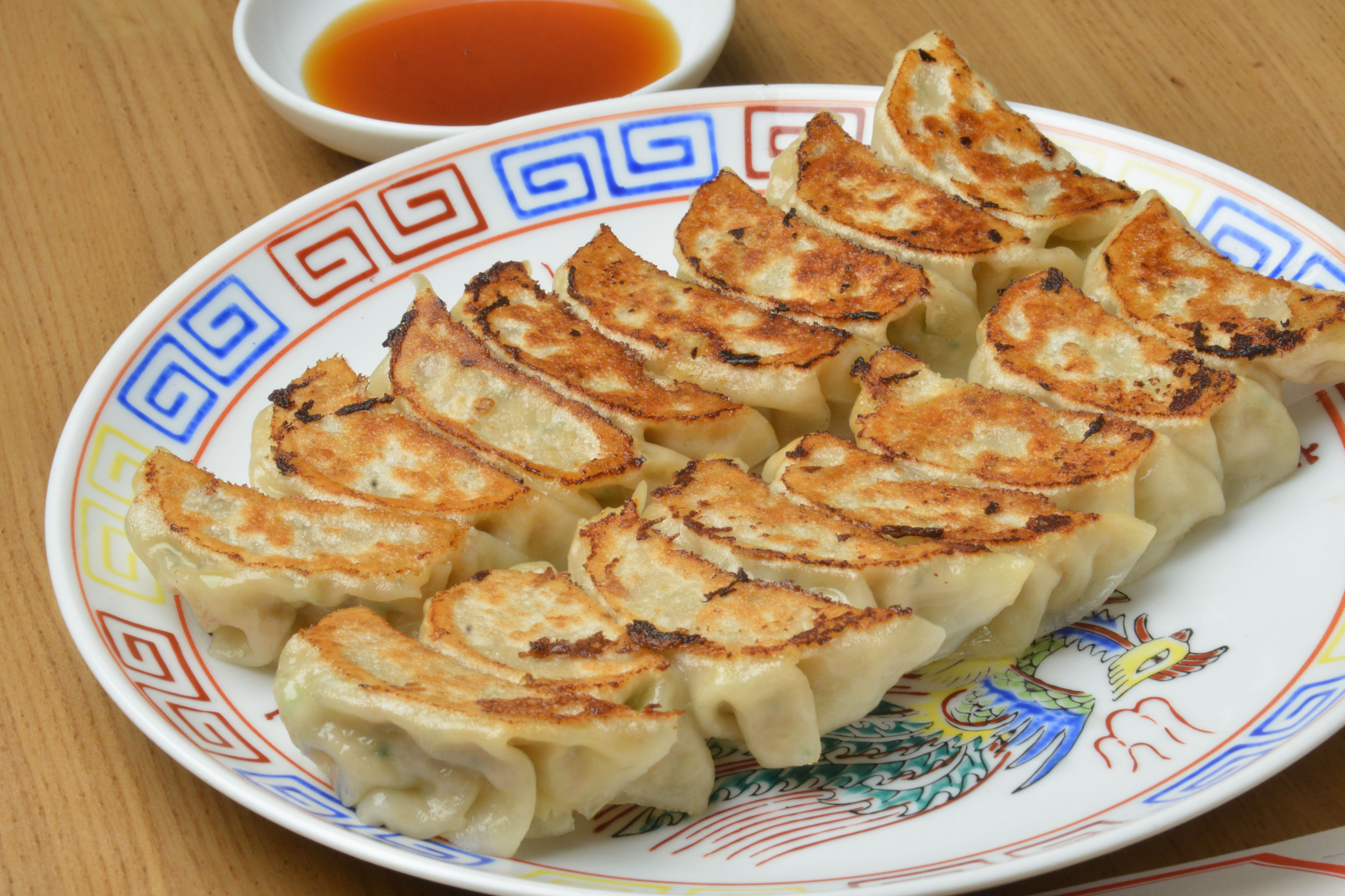 仙台餃子の聖地「元祖八仙」完全攻略！極上焼き餃子の秘密と混雑回避術
