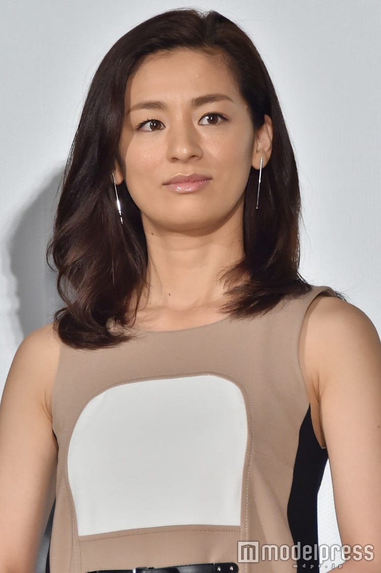 尾野真千子の離婚理由とは？元夫Ldh幹部との破局真相と沖縄再婚の今