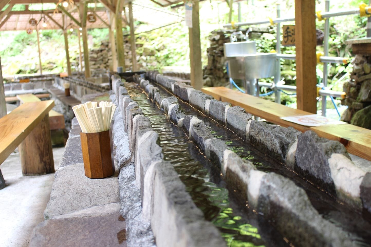元祖流しそうめん発祥の地はどこ？高千穂・指宿の真実と名店ガイド