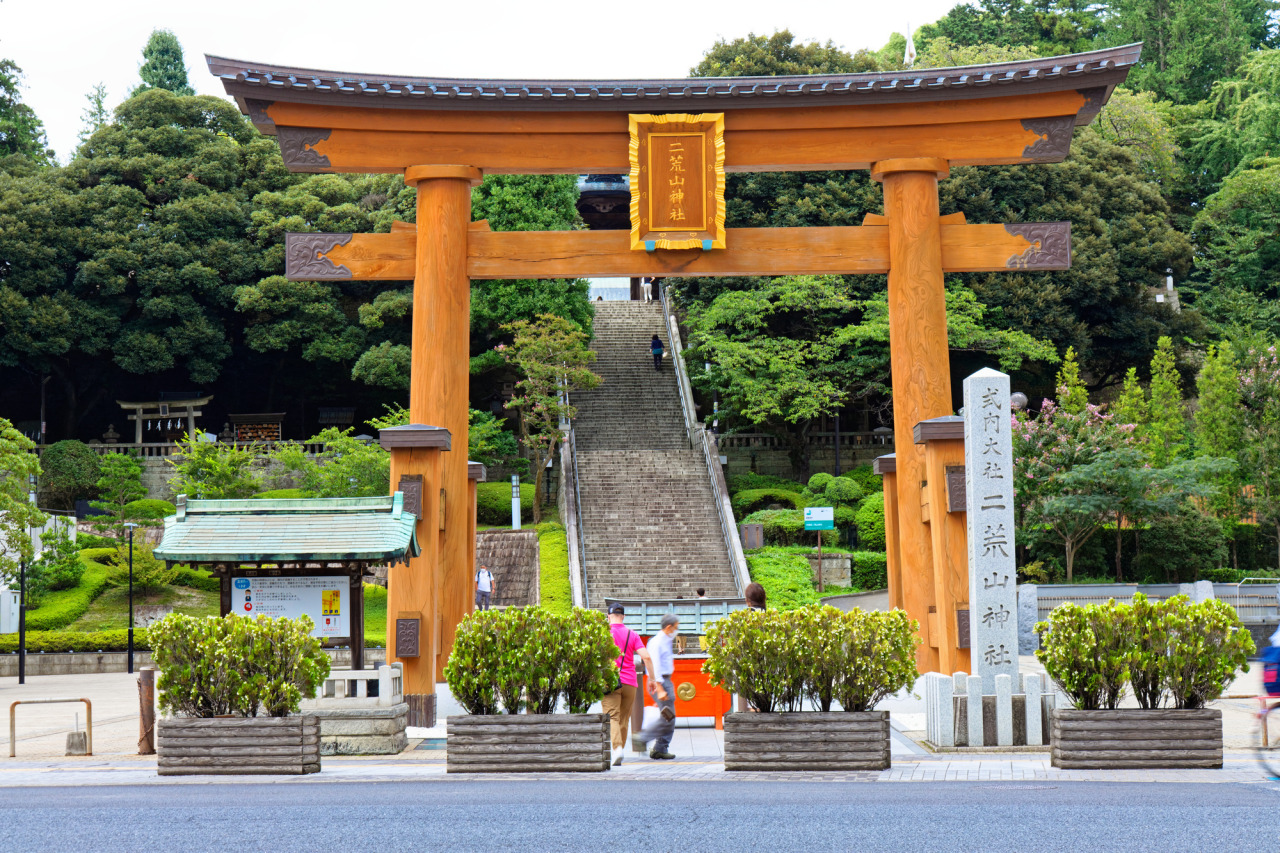 宇都宮二荒山神社の真価｜日光との違い・限定御朱印から餃子おみくじまで徹底解剖