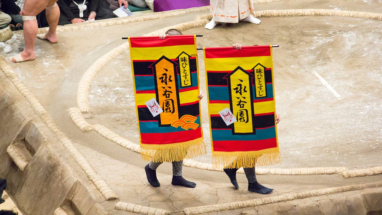大相撲の懸賞金仕組み完全解説！力士の手取り額と出稿企業の狙い