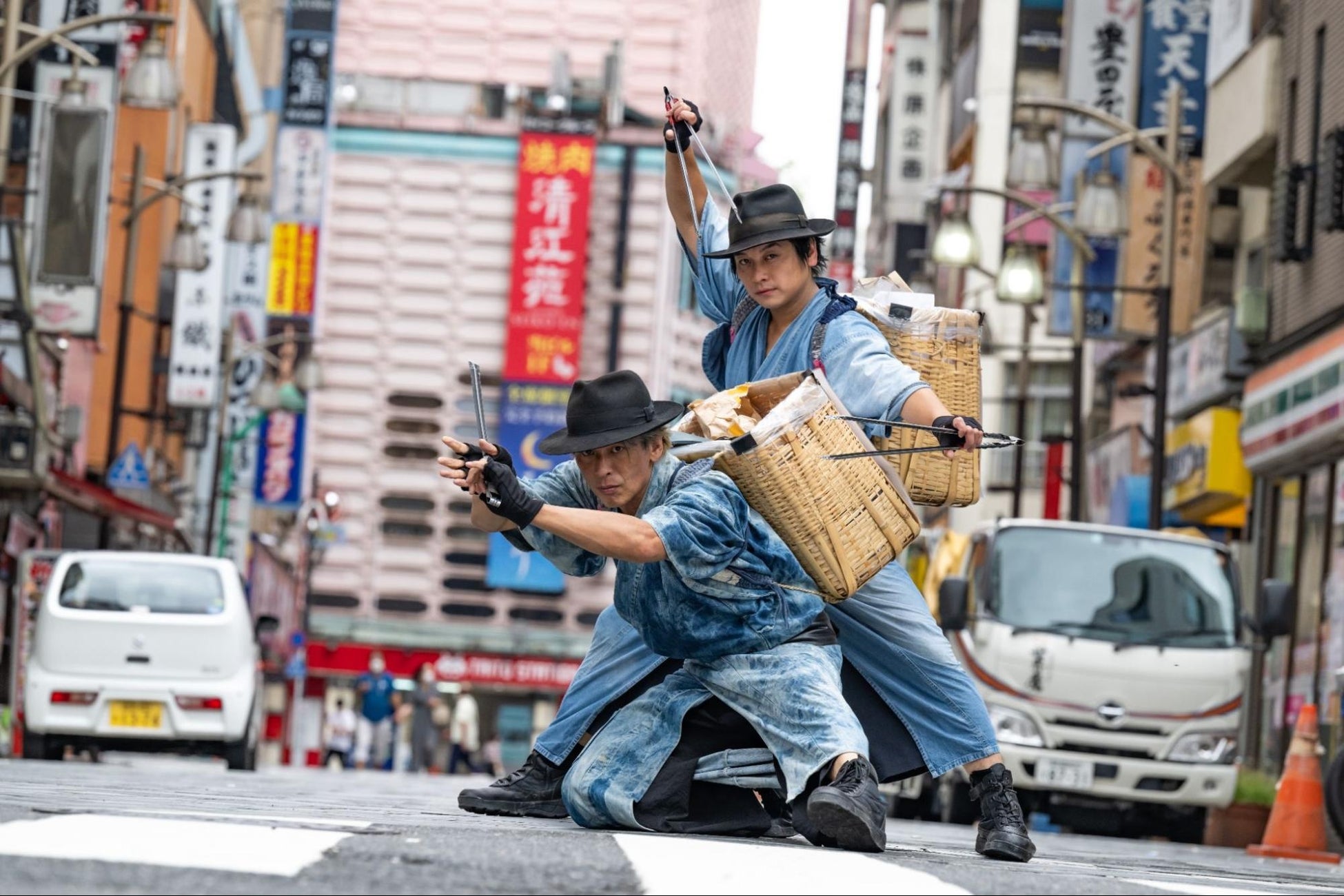 ゴミ拾い侍は何者？渋谷で話題の正体や活動理由と現在の収入を徹底追跡