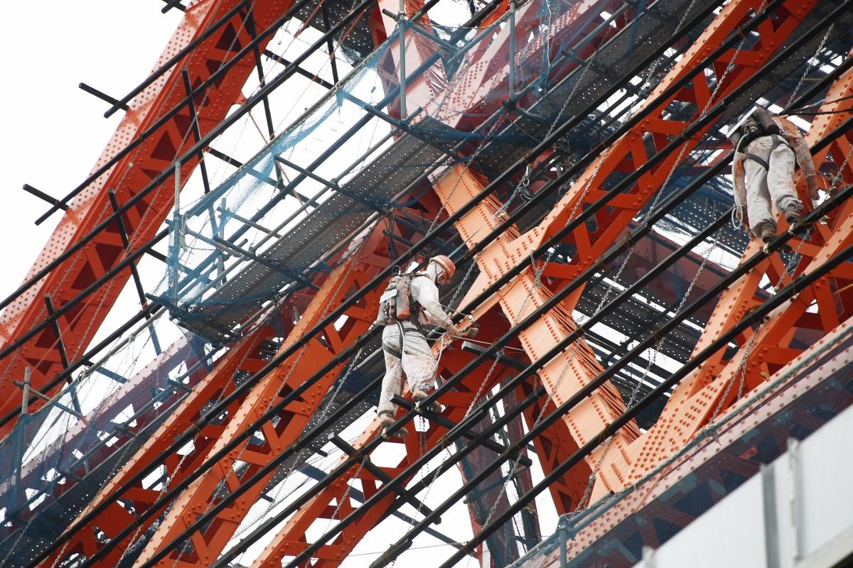 ハケ一本で挑む超高所！東京タワー塗り替え現場の知られざる裏側
