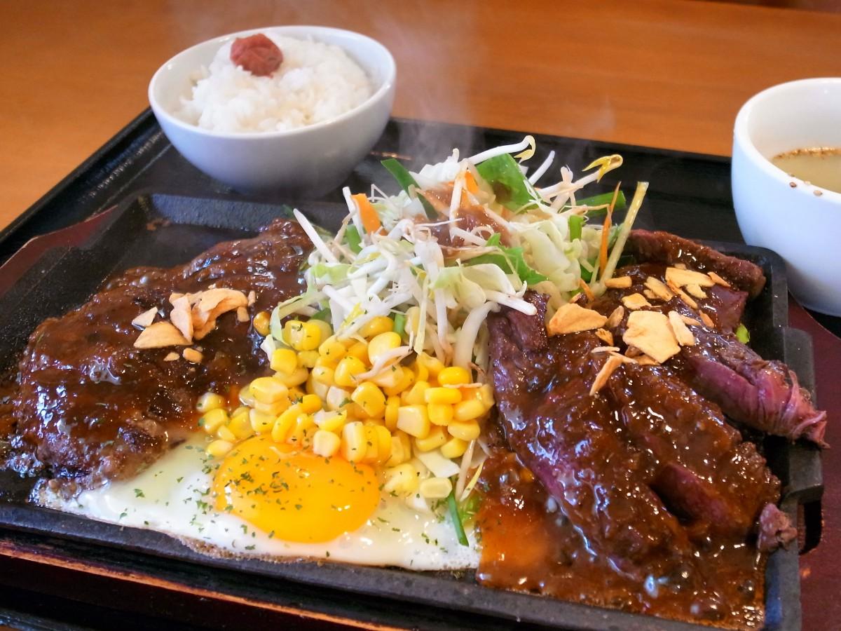 肉汁爆発！炭火焼きアトムの極秘焼き加減と混雑回避の予約術