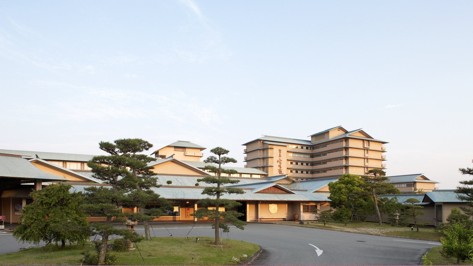 伊勢神宮近くのホテル決定版！内宮外宮の早朝参拝と温泉宿を徹底比較
