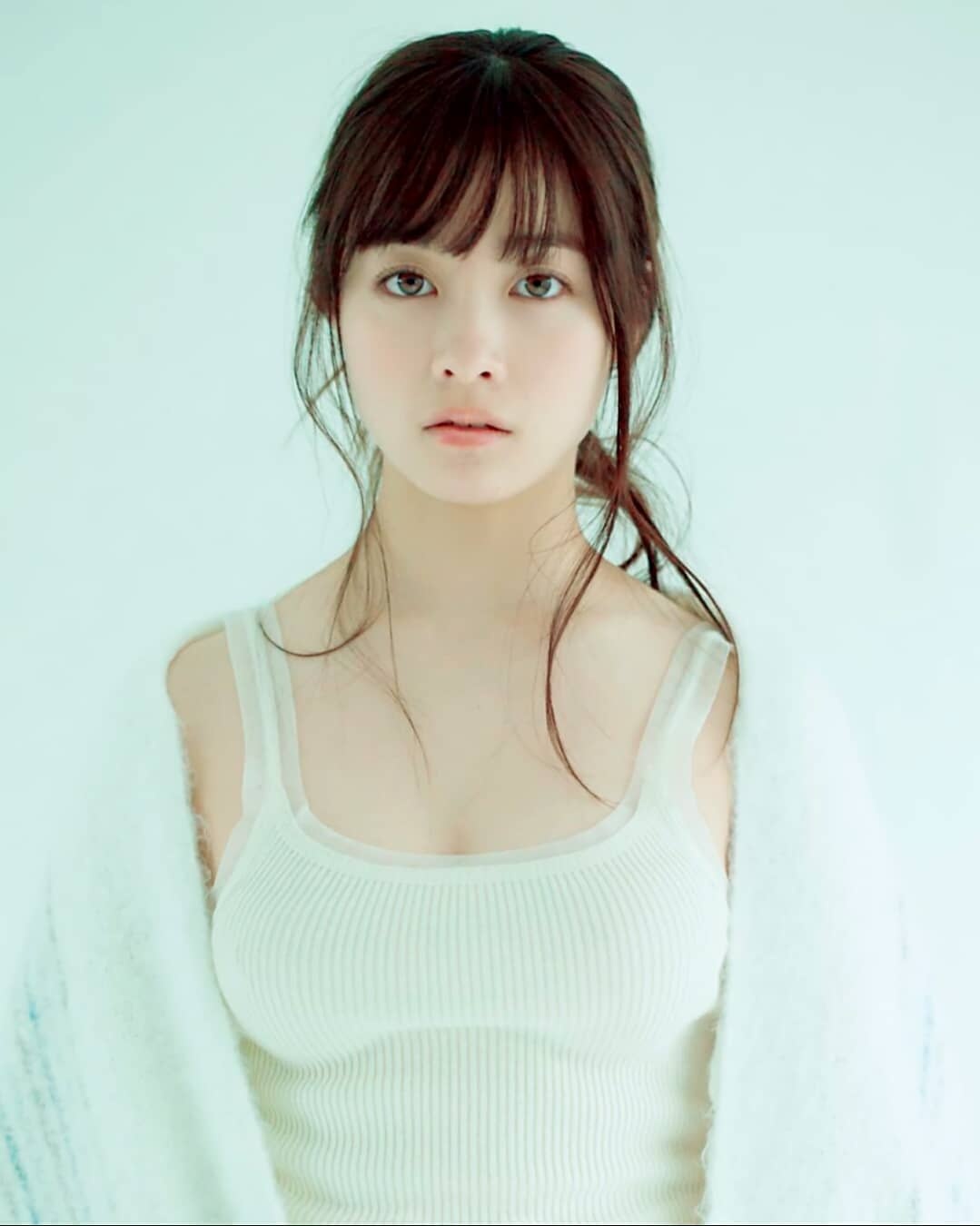 橋本環奈の顔タイプは何顔？プロが黄金比と最新メイク術を解析