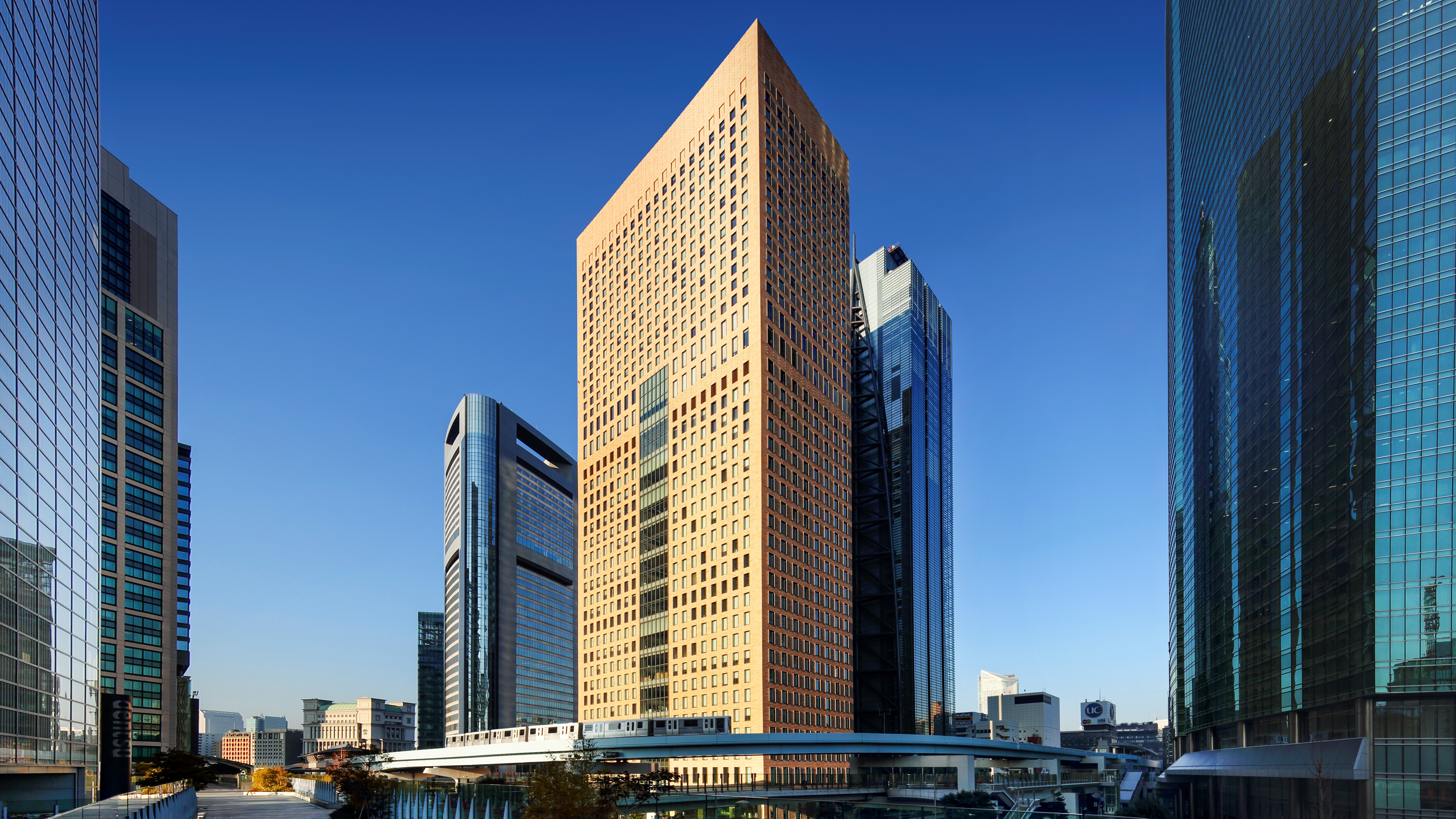 アイコニック東京汐留の評判と真相！東京タワー絶景とラウンジの真価を解剖