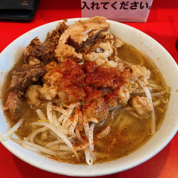 京都一乗寺の伝説「池田屋」はなぜ今も狂熱を生み続けるのか？ラーメン激戦区の頂点に君臨する“ど乳化”二郎系の真実【2026年最新レポ】