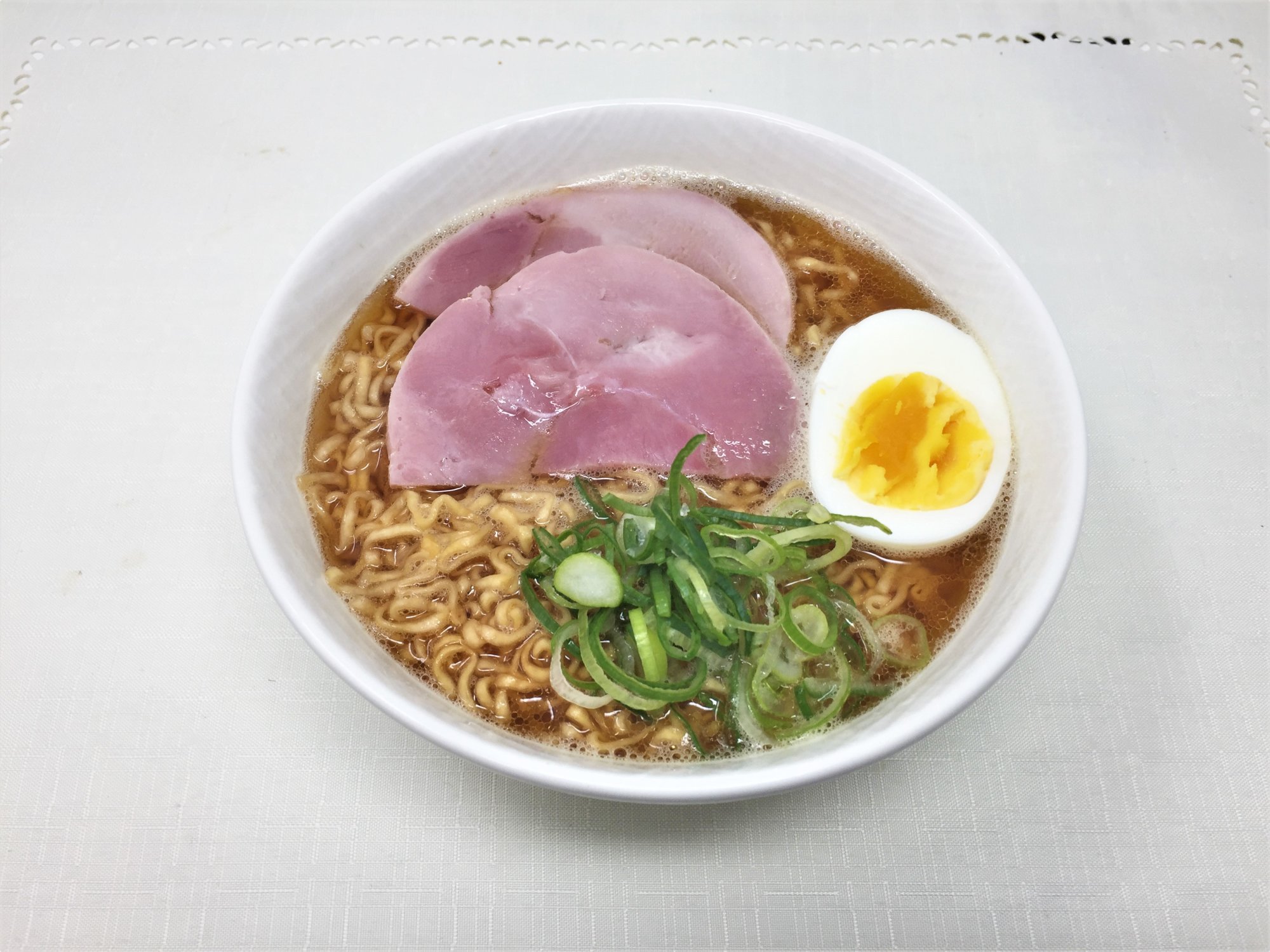 ポニョのラーメンを完全再現！ハムと卵で作る絶品レシピと劇中の秘密