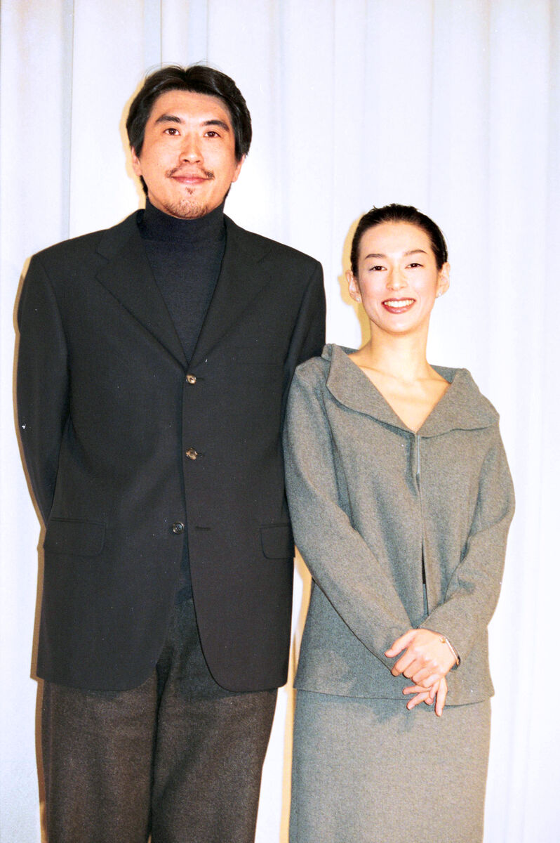 電撃離婚から現在…石橋貴明と鈴木保奈美が明かす真実と最新動向