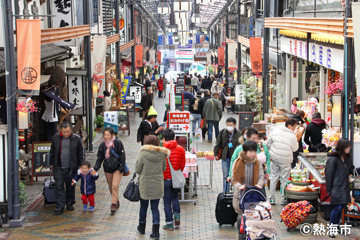 熱海商店街の再ブレイクはなぜ起きた？食べ歩き行列の真相と穴場