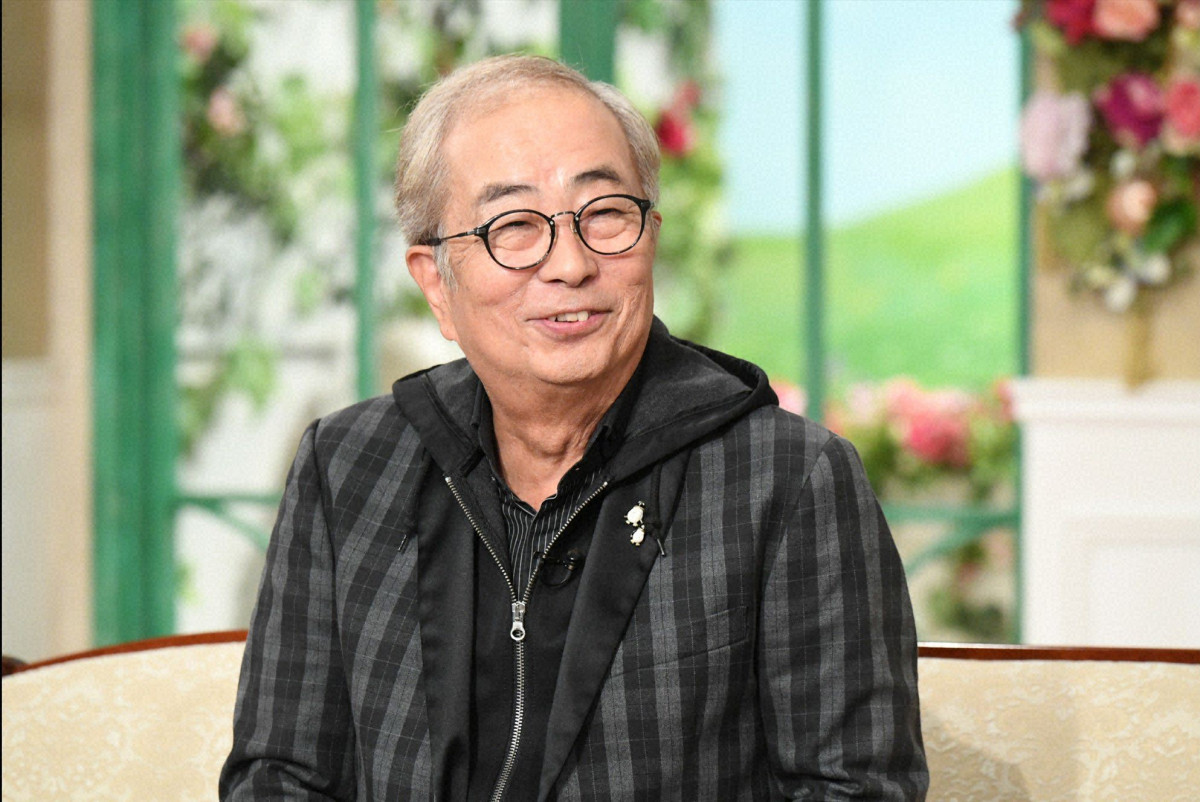大和田獏の現在と妻・岡江久美子さんへの想い｜舞台復帰と家族の絆