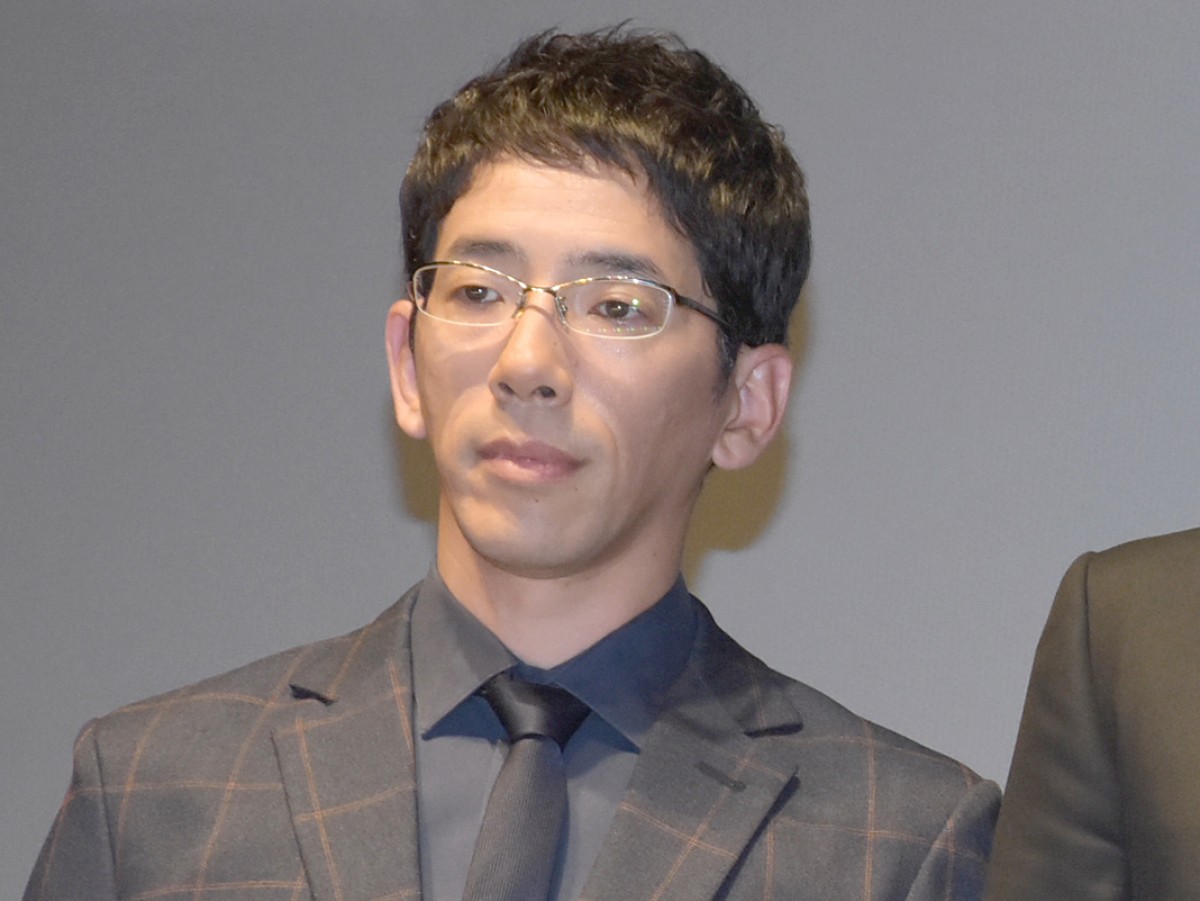 名脇役の枠を超えた異能の存在感——2026年、なぜ私たちはこの男の「静かな芝居」にこれほど惹きつけられるのか