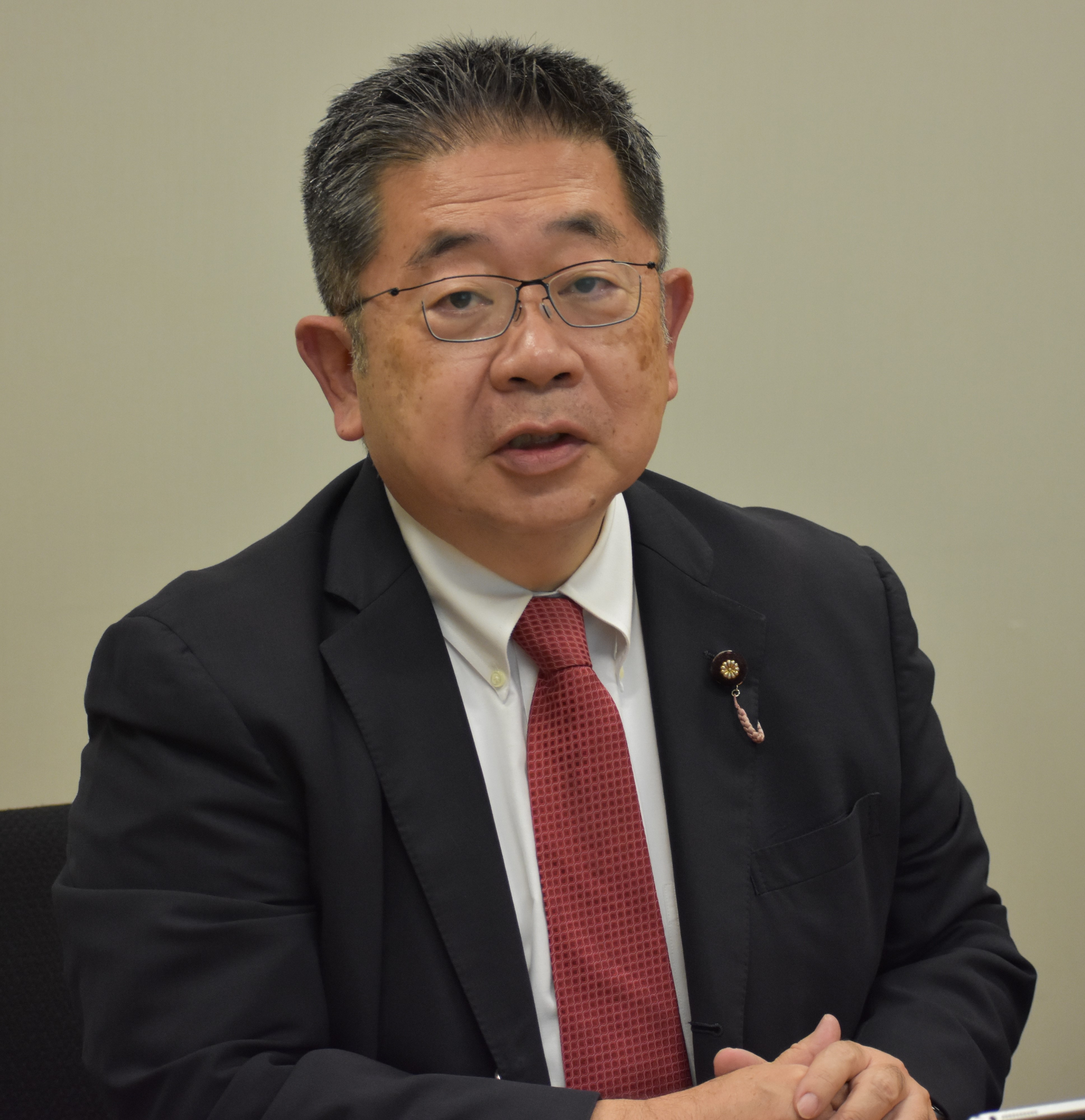 共産党書記局長とは？小池晃の権限と年収、党を動かす実力者の真相