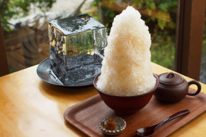 【脳の錯覚】「かき氷のシロップはすべて同じ味」は本当か？最新の脳科学が暴いた「味覚の騙し絵」と2026年夏の新たな真実