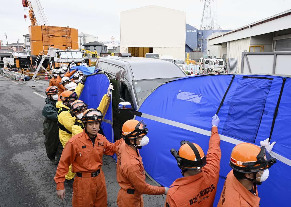 埼玉の道路陥没でトラック転落、運転手死亡事故の深層と地下空洞