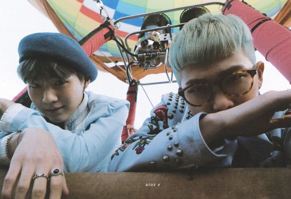 V and Suga in an Airballoon