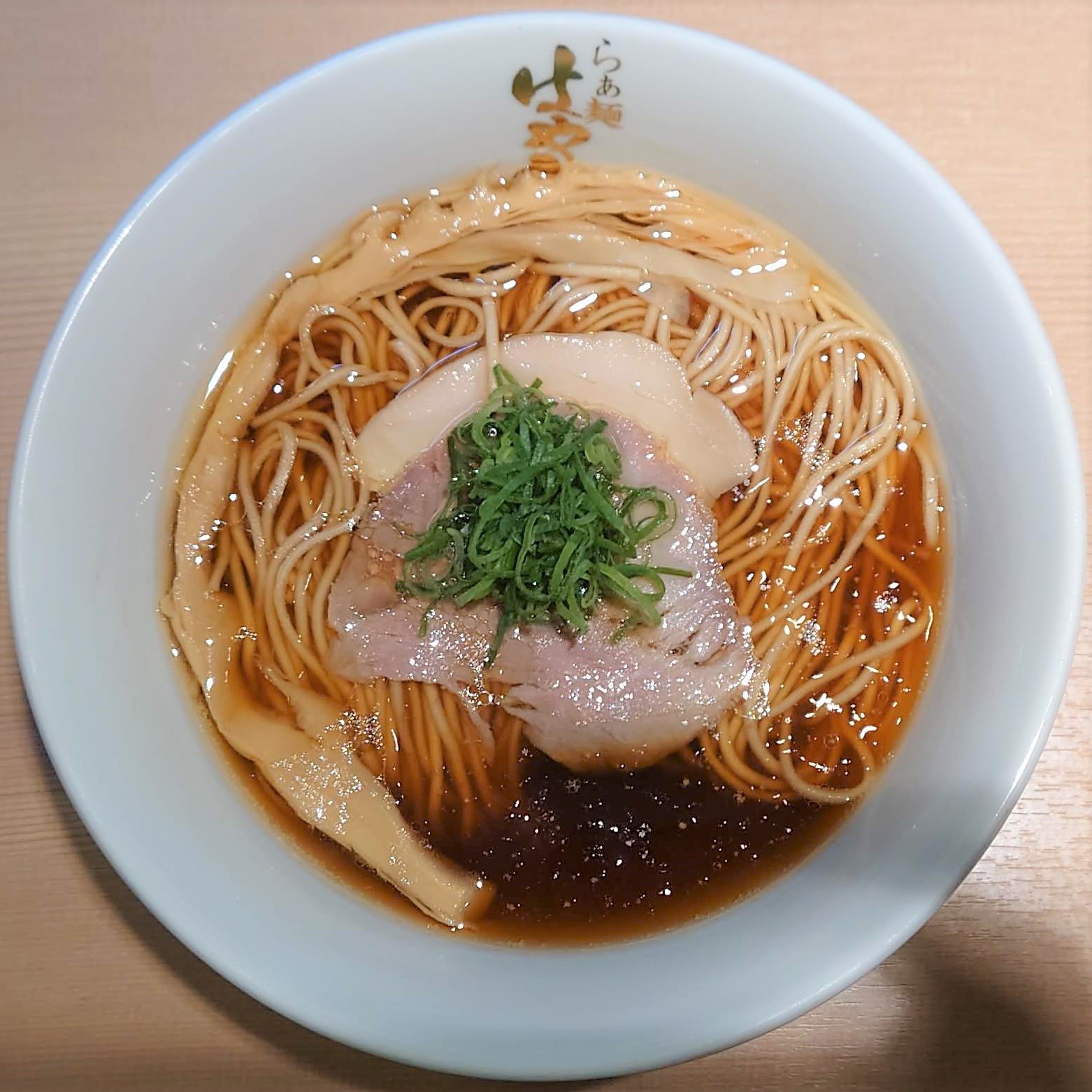 はやし田のラーメンはなぜ並ぶ？極上スープの真相とリアルな評判を徹底解剖