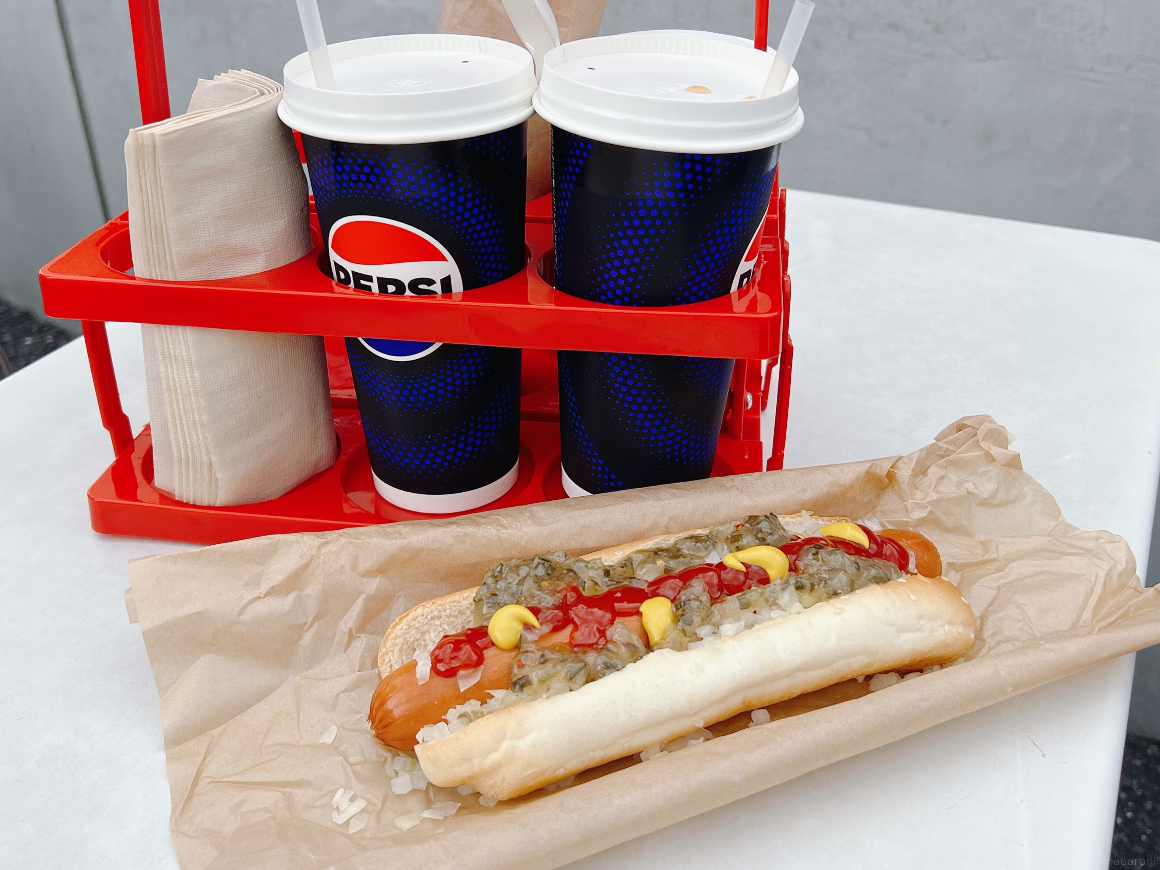 なぜコストコホットドッグは180円？安さの理由とカロリー解説
