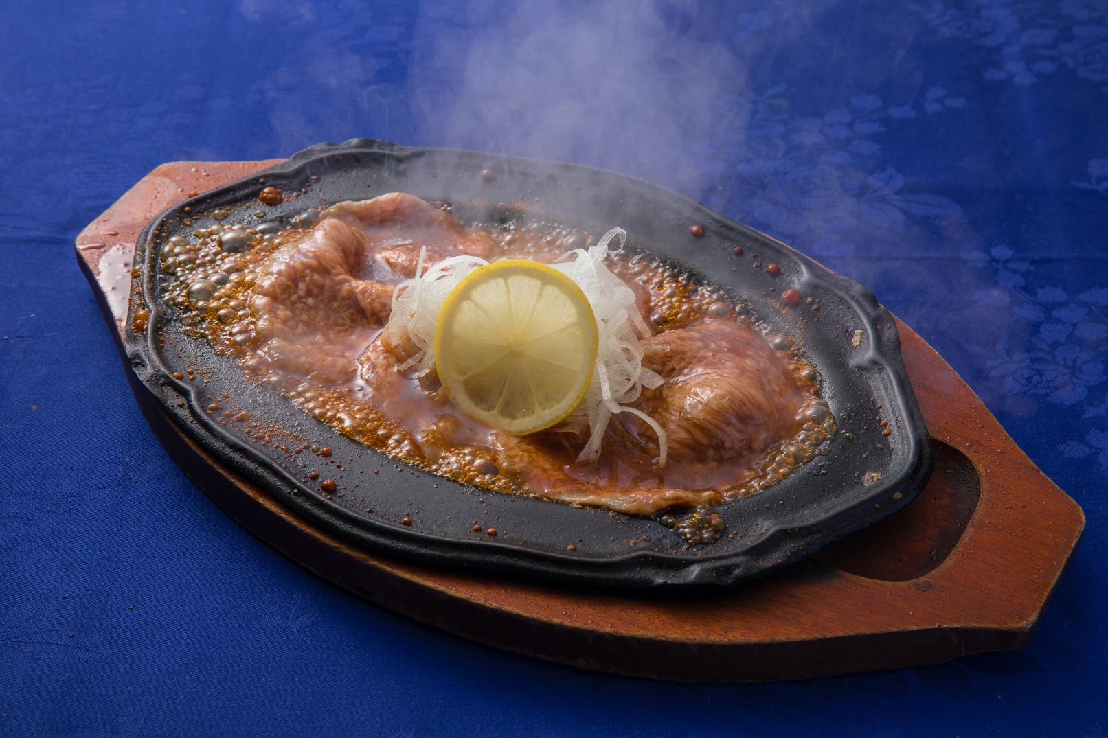 佐世保レモンステーキの真相と名店番付｜薄切り肉と鉄板ご飯の秘密