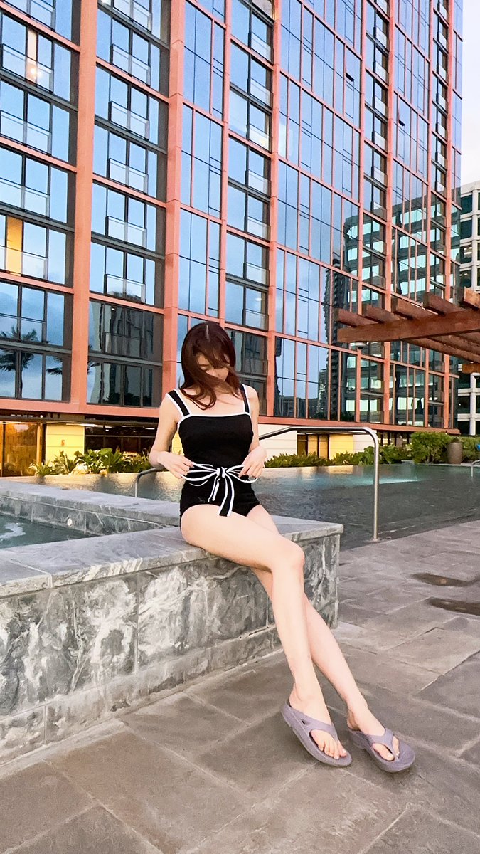 佐藤栞里の水着姿に絶賛の声！抜群のスタイルと歴代ショット徹底解説