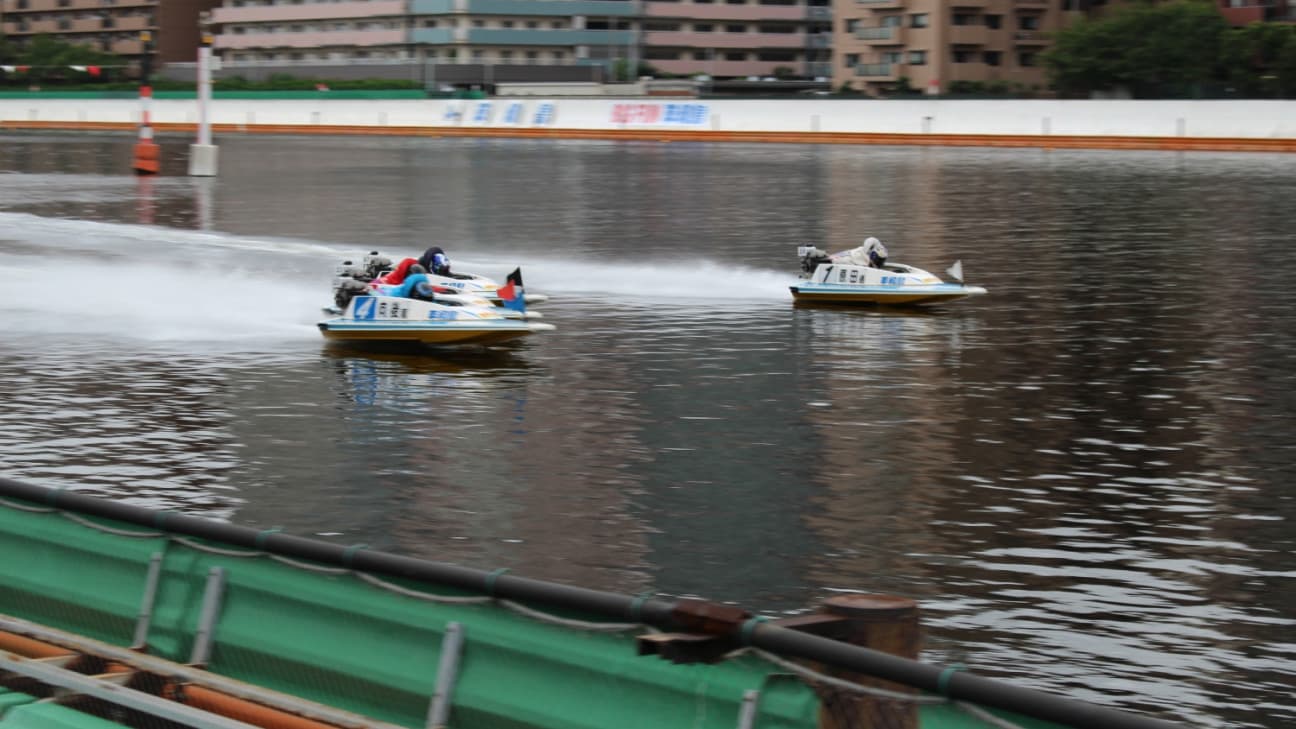 平和島ボートレースはなぜ荒れる？水面特徴と2026年最新の勝率攻略法