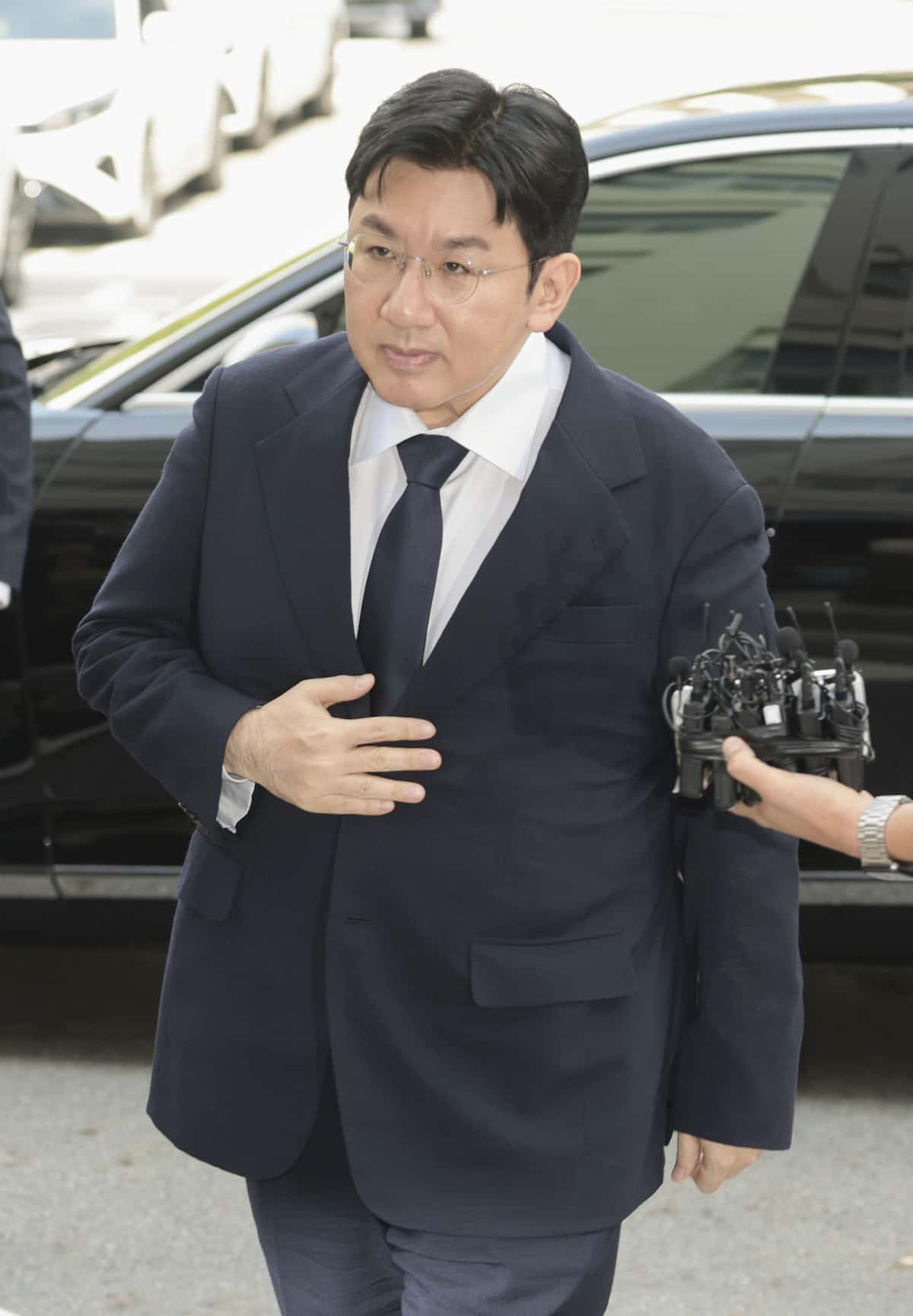 芸能事務所社長の逮捕劇！容疑の真相と所属タレントの今後を徹底追究