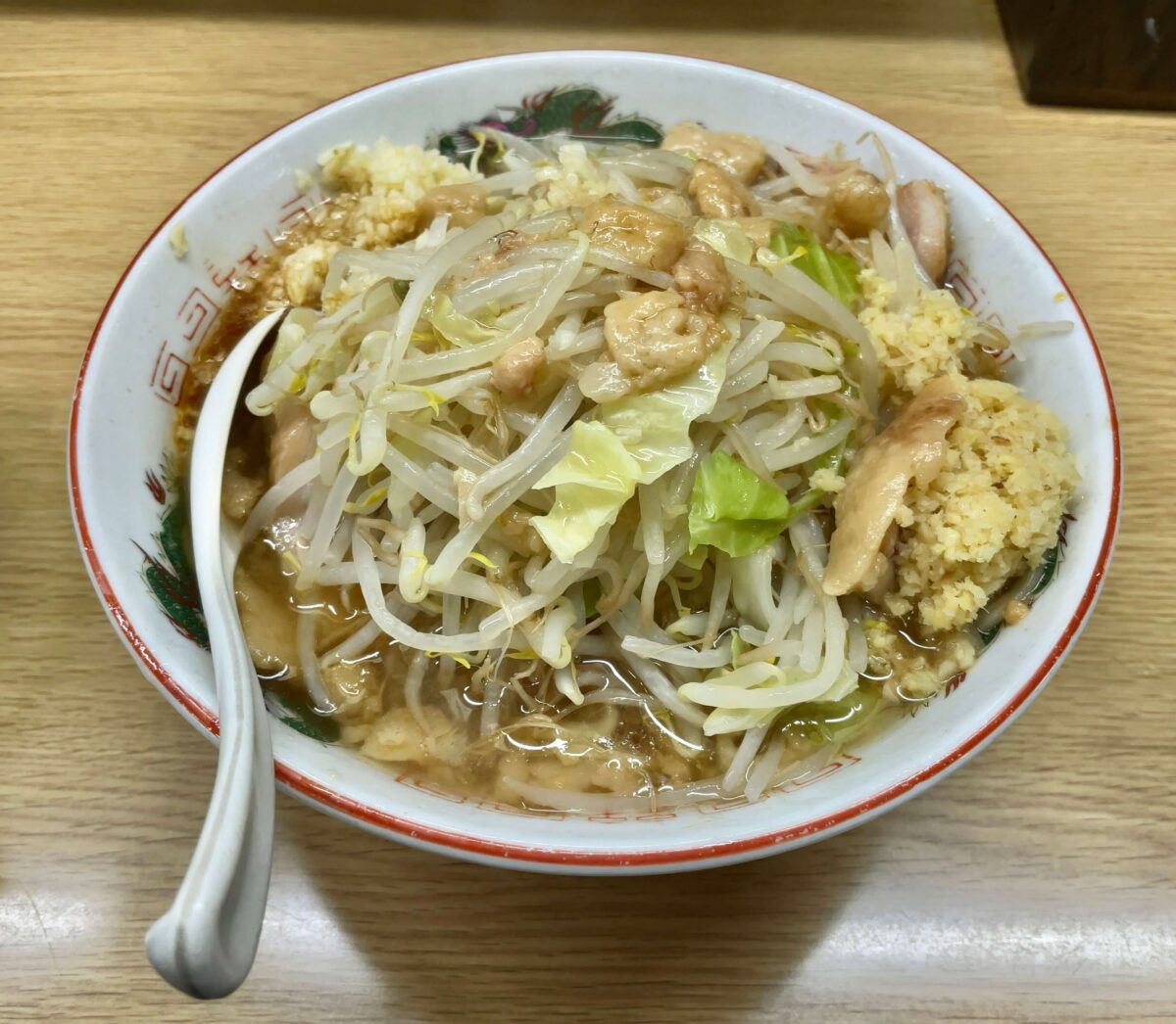 行列必至の二郎聖地！栃木街道店を完全攻略する駐車ルールとコール