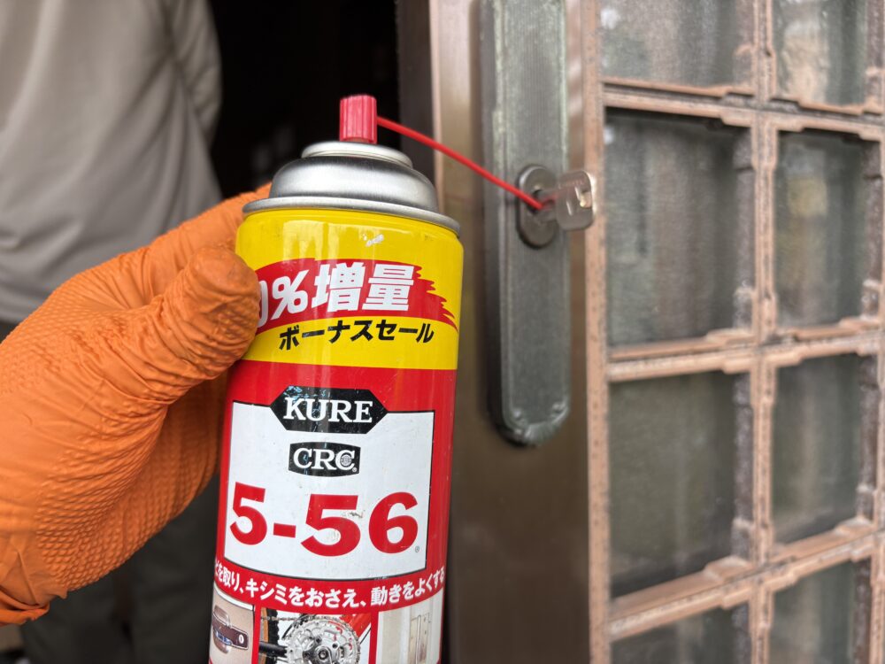 鍵穴にクレ556はNg？動かない理由と鍵屋が教える正しい対処法