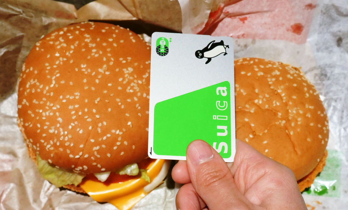 バーガーキングのワッパーはなぜ巨大？実測13Cmの衝撃とマック比較