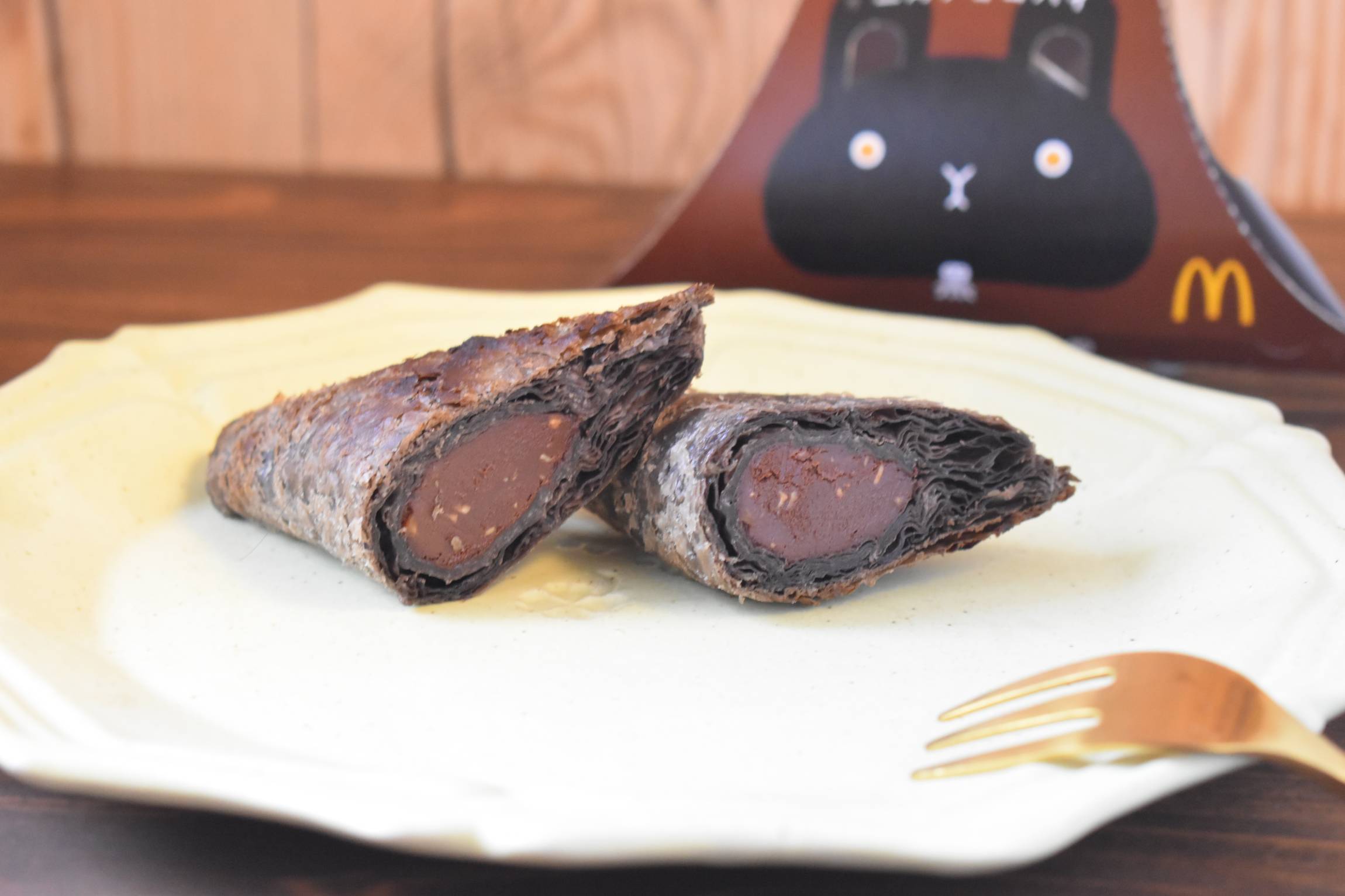 三角チョコパイは冷凍できる？保存期間とサクサク温め直し術を徹底検証