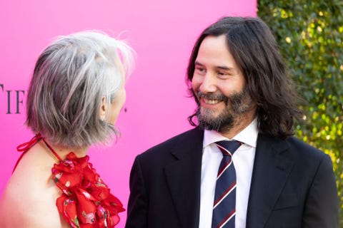 キアヌ・リーブスが愛した芸術家の素顔――アレクサンドラ・グラントが「ありのままの美しさ」に行き着くまでの知られざる軌跡
