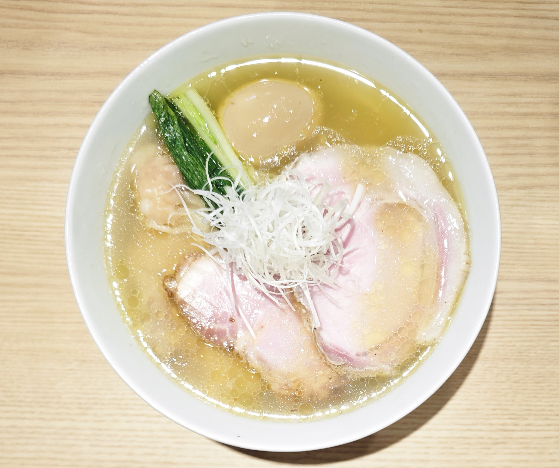 なぜ中村麺三郎商店は行列が絶えない？極上麺の秘密と必食メニューを徹底解説
