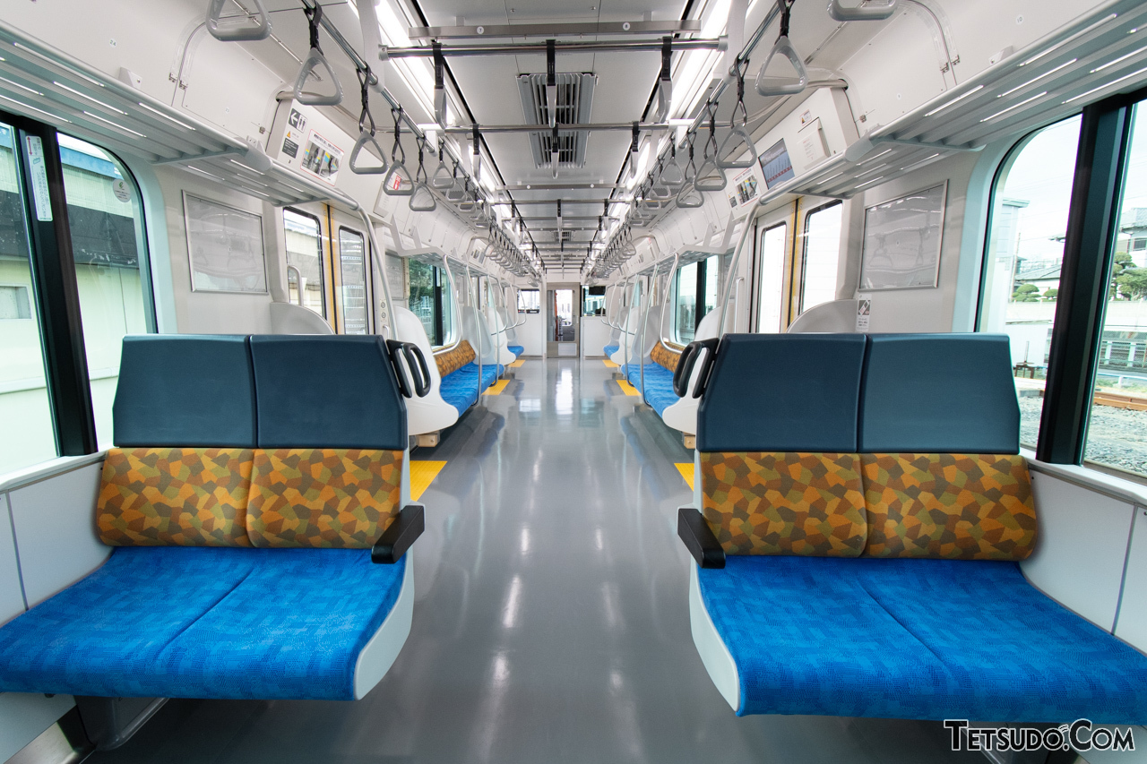 電車クロスシート徹底解剖！疲れない座席位置と新型導入のリーク