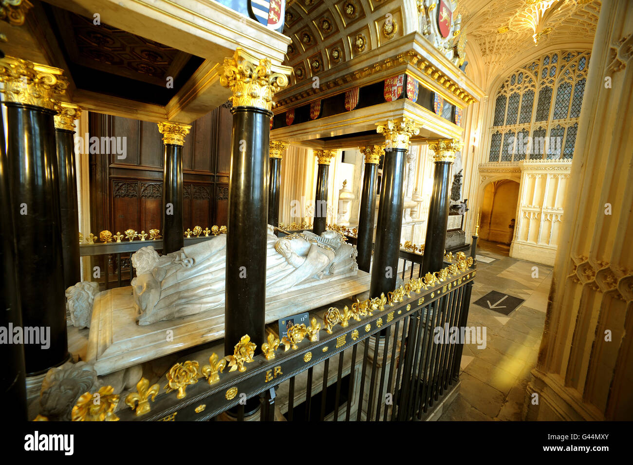 Where Is Queen Elizabeth 1 Buried