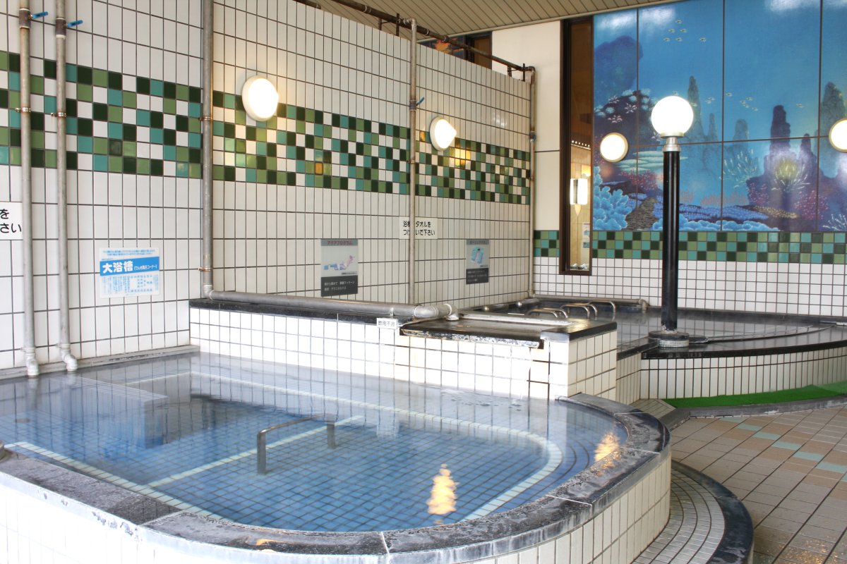 湯あそびひろば三島乃湯の閉店理由と跡地｜名水サウナの真相と現在