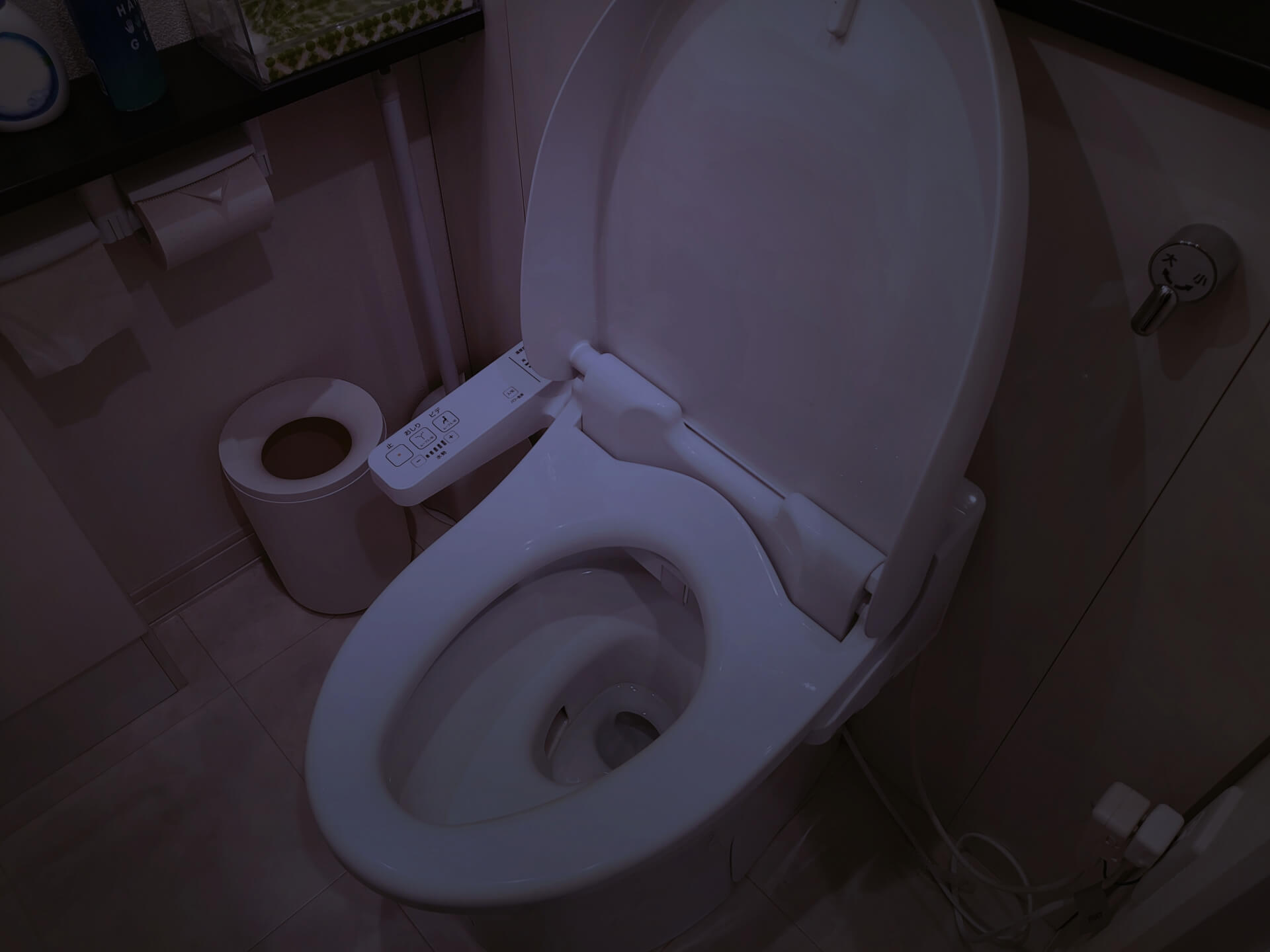 汚いトイレの夢は宝くじ吉夢か警告か？深層心理と金運サインの全貌