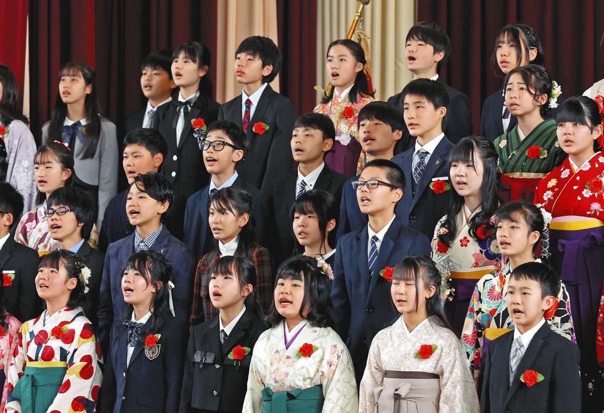 小学校卒業式2026徹底対策！袴禁止の理由から親子の服装マナーまで