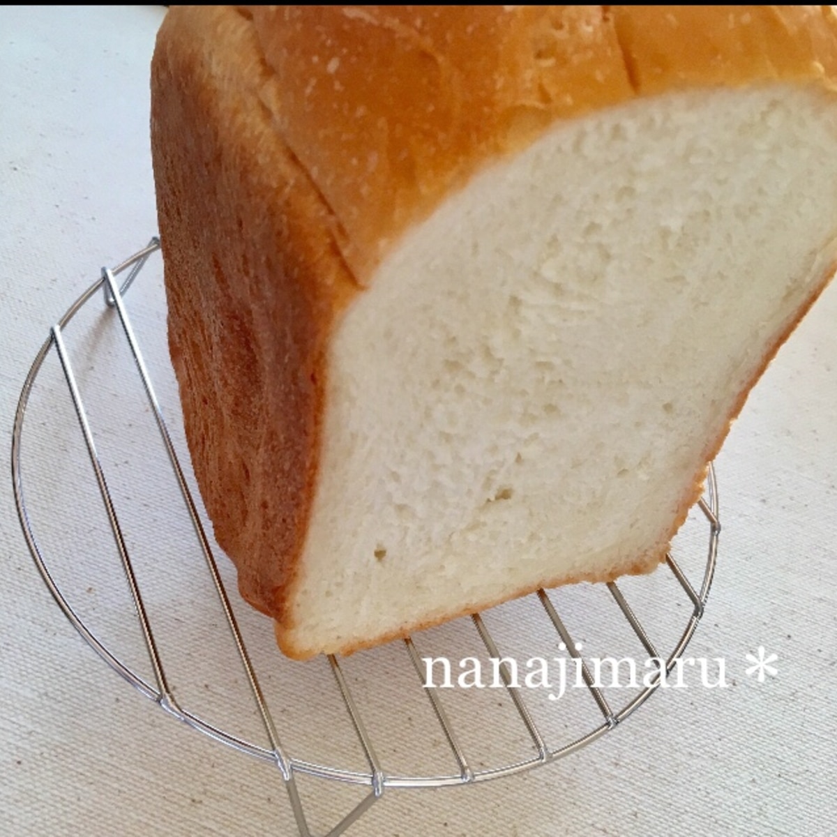 Hb食パンはバターなしでもパサつかない！ふわふわに焼く黄金比