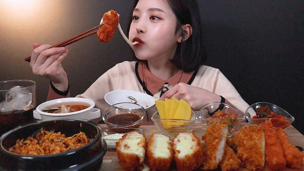 なぜ世界は「他人が食べる姿」に熱狂し続けるのか？韓国発の巨大カルチャー「モッパン」の正体と2026年の最新最前線