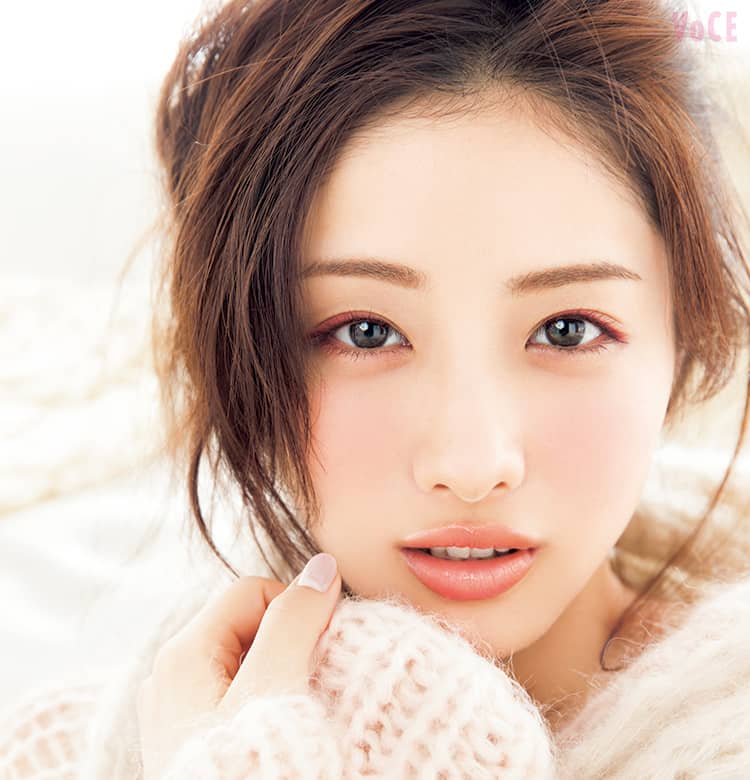 石原さとみの眉毛はなぜ垢抜けた？昔の太眉から黄金比の作り方まで徹底解説