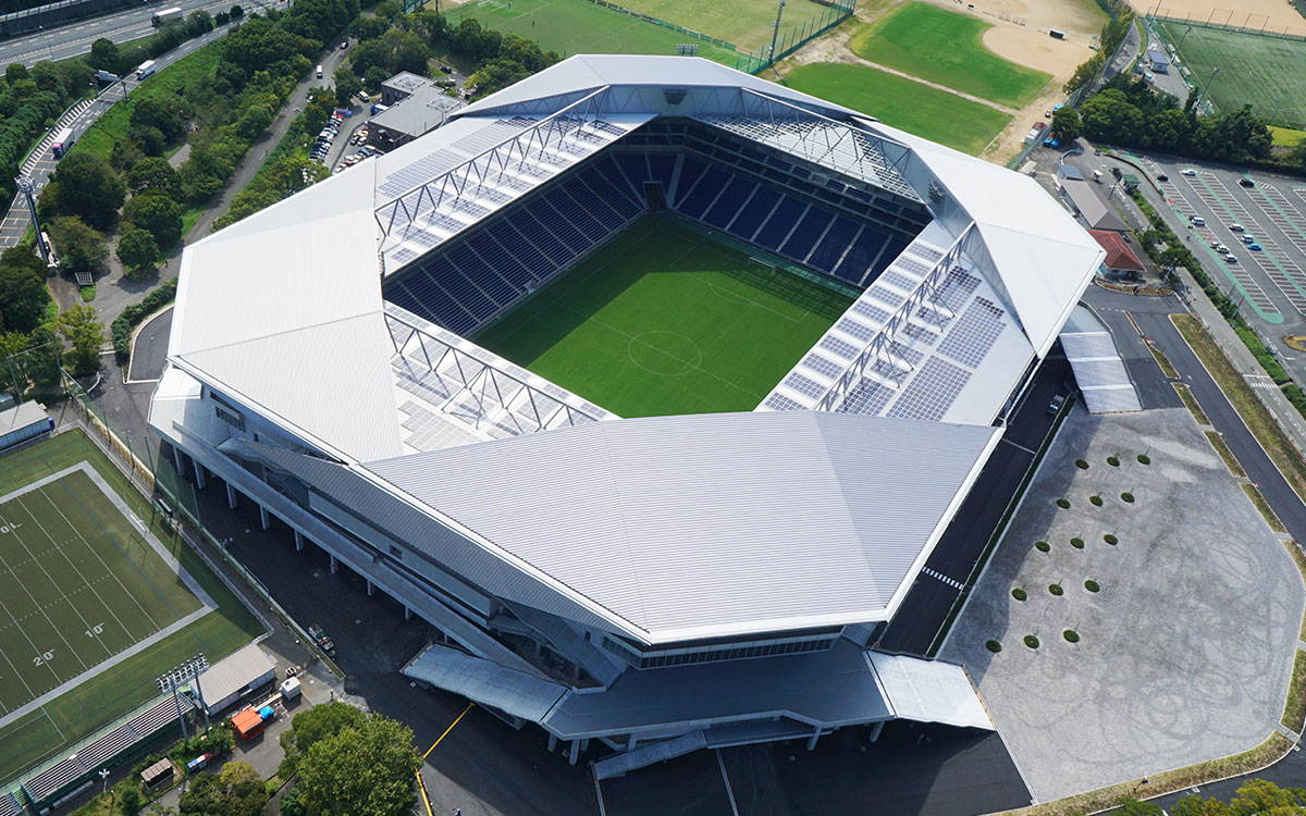 2026年、開場10周年の熱狂。パナソニック スタジアム 吹田が魅せる「究極のフットボール体験」と未来型スタジアムの現在地