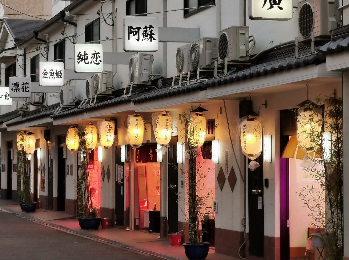 2026年、大阪・飛田新地が迎えた分岐点：大正の面影を残す「歴史的空間」のリアルと未来