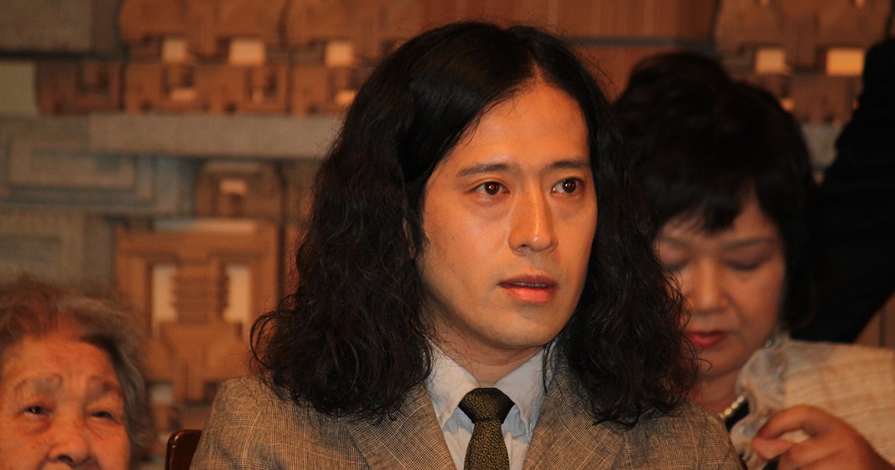 又吉直樹『火花』芥川賞やらせ説の真相！選考裏話と最新の評価