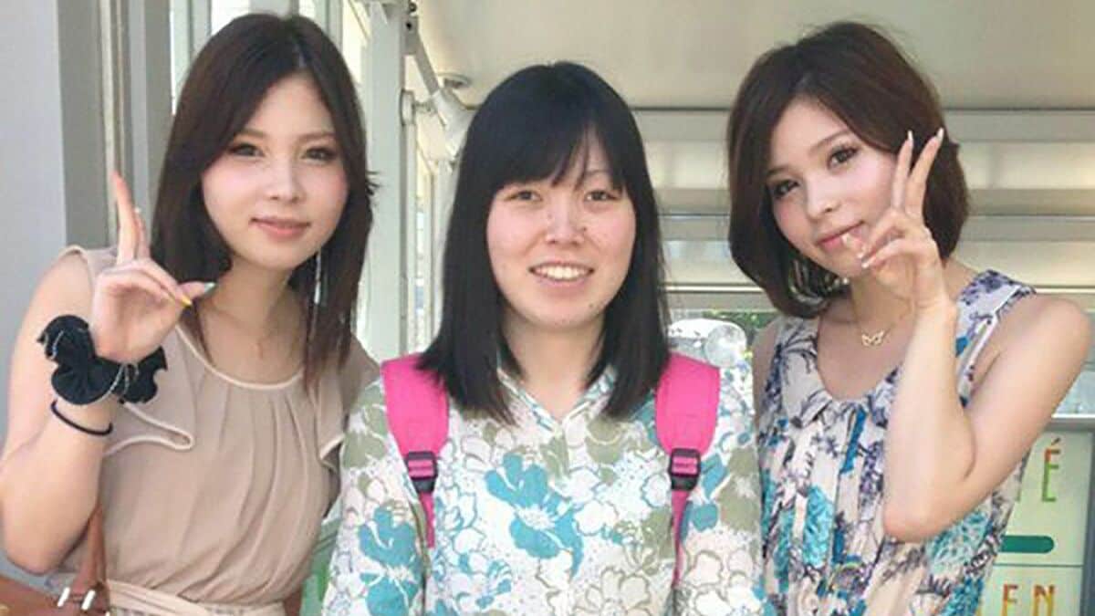 元尼神インター誠子と双子の妹の現在！ブスキャラの裏に隠された真相