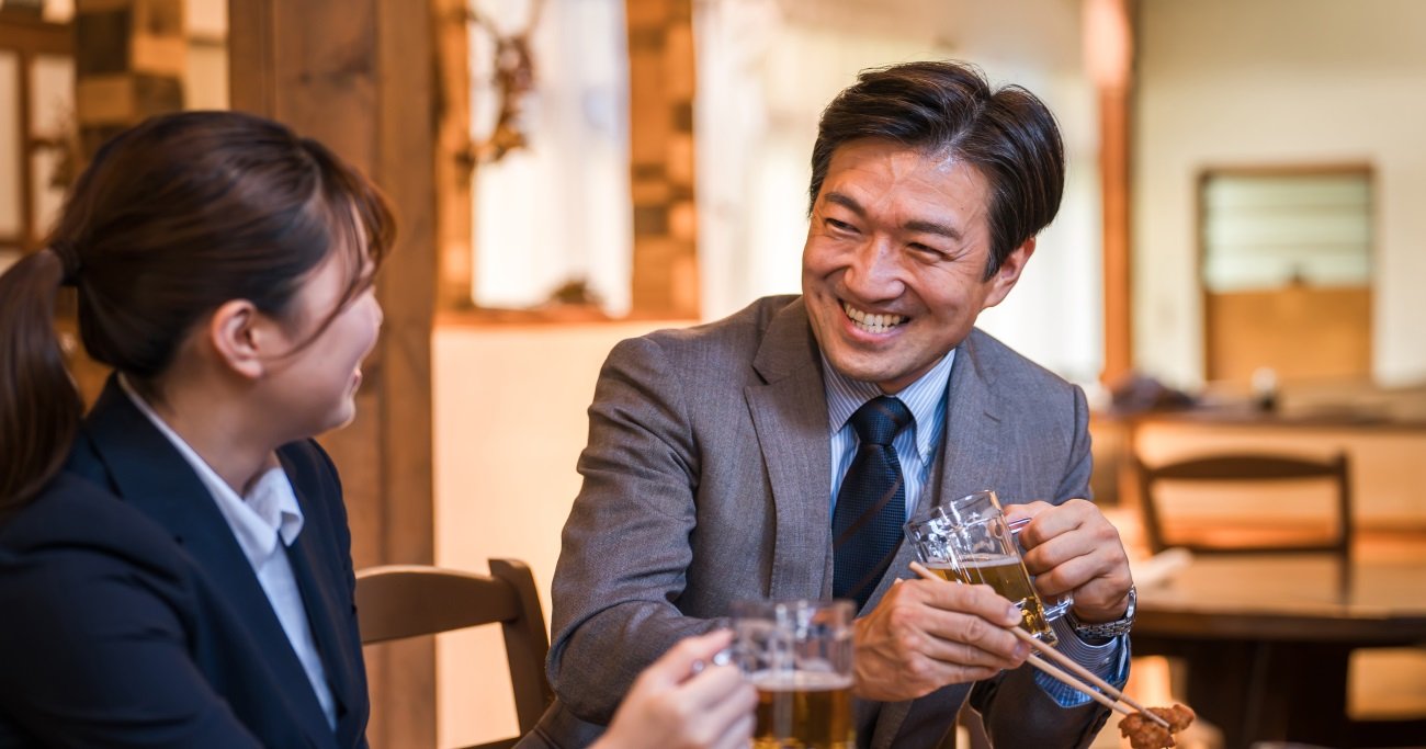 上司との飲み会で評価を上げる神対応と角を立てずに断る極秘術