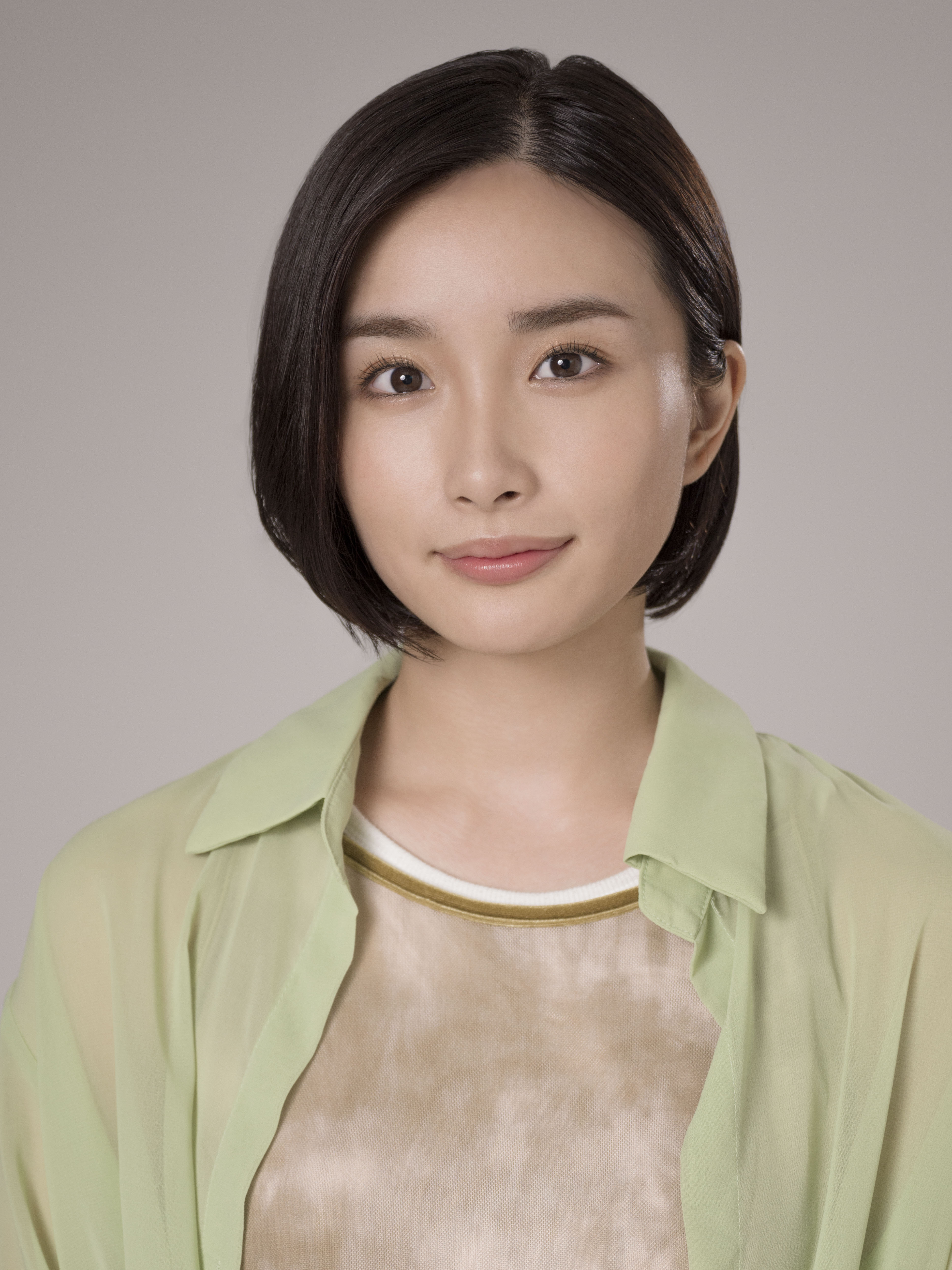 安倍乙の現在と真相は？ロンハーから本格女優への軌跡と熱愛の噂
