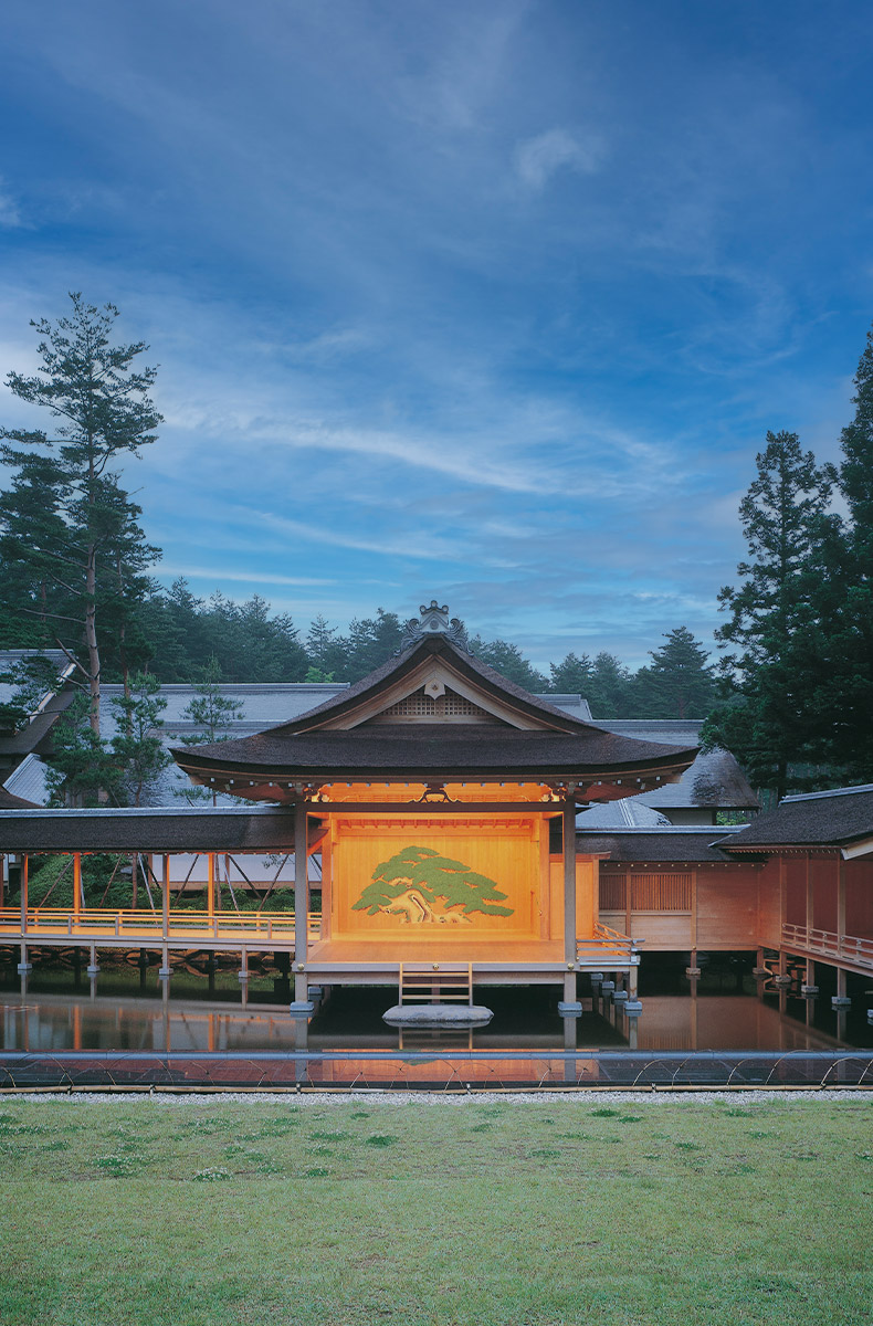 山梨・身曾岐神社はなぜ人を魅了する？ゆず聖地の秘密と能楽堂の美