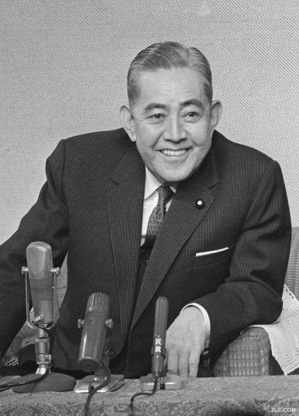 佐藤栄作の功績と密約の真相｜沖縄返還とノーベル賞、華麗なる家系図