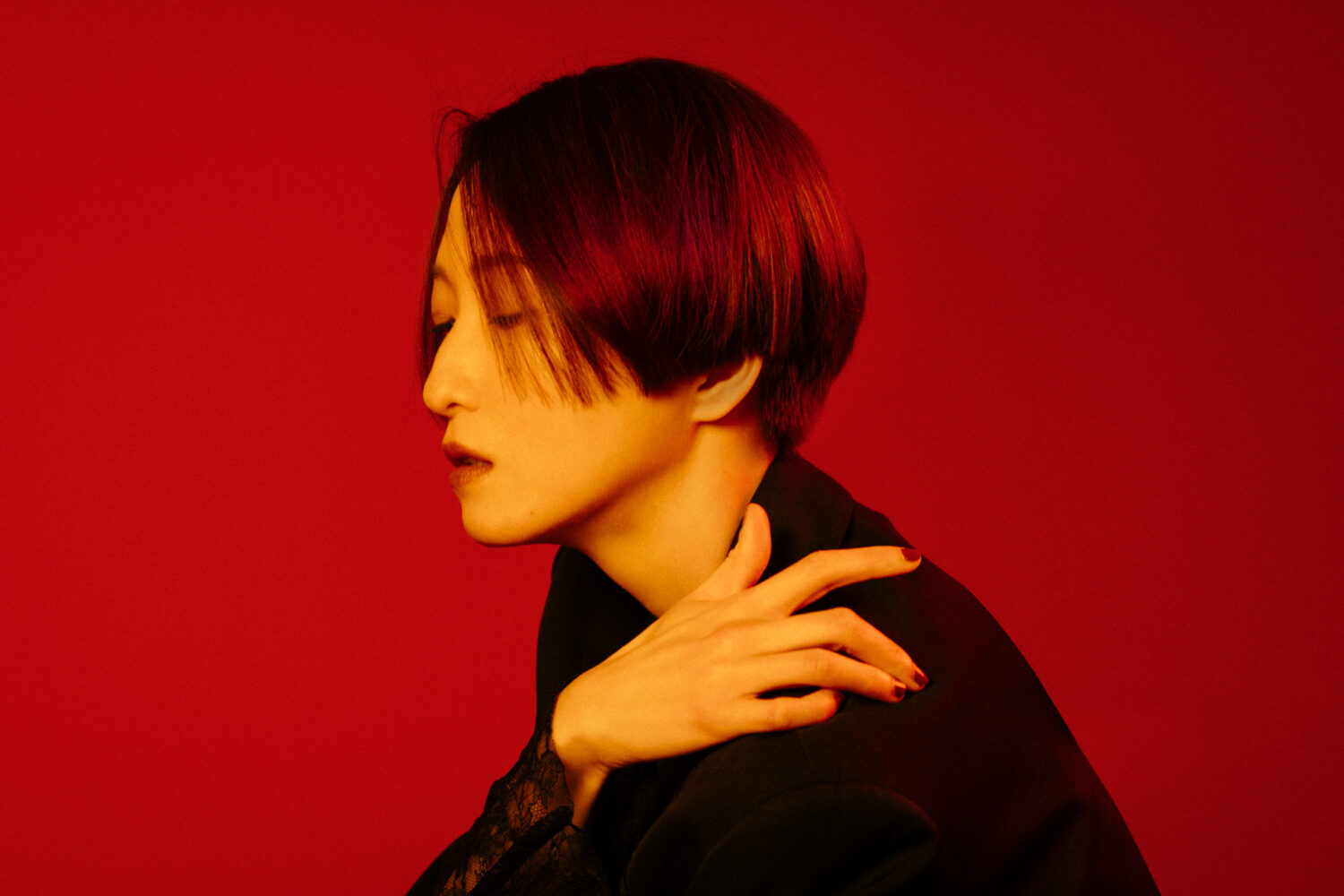 日食なつこの魅力と天才の真相｜本名や結婚の噂から名曲の誕生秘話まで
